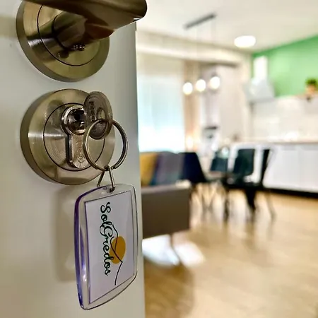 Solgredos I 公寓 *